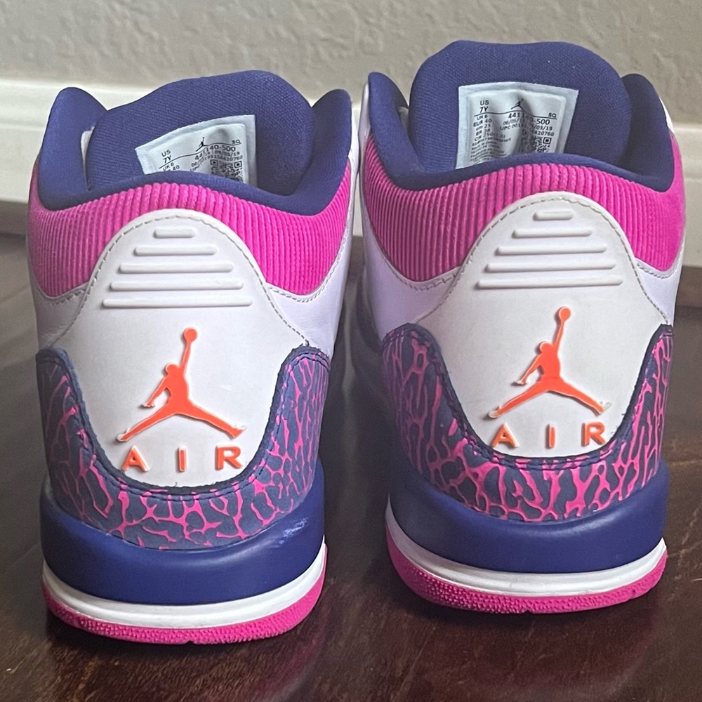 Nike Air Jordan 3 Retro GS Barely Grape - Size 7Y